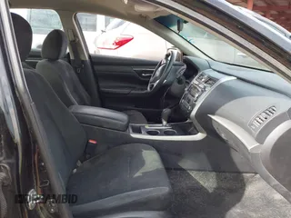 2015 Nissan Altima 2.5 S with VIN 1N4AL3APXFN880666, listed as a IAAI auction lot 41895242 with 213,649 mi miles. Bid and sale history available at carsss.com. Image 5.
