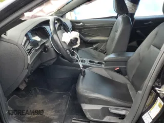 2020 Volkswagen Jetta SEL z VIN 3VWEB7BU8LM022755, wystawiony jako Copart lot #57649805 z przebiegiem 197 576 mil mil oraz Czysty tytuł • Clean title. Historia ofert i sprzedaży dostępna na DreamBid. Obrazek 7.
