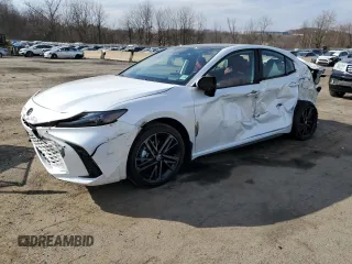 2025 Toyota Camry LE с VIN 4T1DBADK1SU517408, выставлен на аукционе Copart как лот 49712205 с пробегом 3 700 миль миль и Списание • Salvage title. История ставок и продаж доступна на DreamBid. Изображение 1.