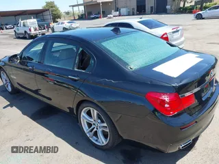 2011 BMW 7 Series 750Li с VIN WBAKB8C5XBCY64531, выставлен на аукционе IAAI как лот 42350009 с пробегом 113 893 миль миль и . История ставок и продаж доступна на DreamBid. Изображение 6.