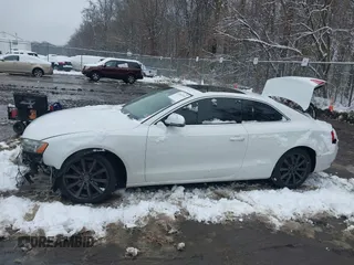 2009 Audi A5 z VIN WAUDK78T49A050911, wystawiony jako IAAI lot #41560381 z przebiegiem 87 652 mil mil oraz . Historia ofert i sprzedaży dostępna na DreamBid. Obrazek 15.