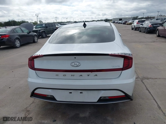 2021 Hyundai Sonata Hybrid SEL with VIN KMHL34JJ4MA026390, listed as a IAAI auction lot 41136913 with 32,439 mi miles. Bid and sale history available at carsss.com. Image 16.