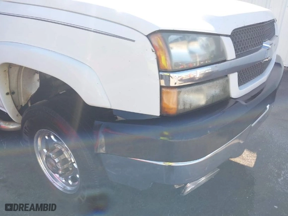 2003 Chevrolet Silverado 2500HD LS with VIN 1GCHK23113F221752, listed as a IAAI auction lot 41540935 with 414,826 mi miles. Bid and sale history available at carsss.com. Image 6.