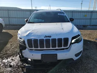2023 Jeep Cherokee Altitude Lux with VIN 1C4PJMMB6PD103747, listed as a Copart auction lot 42907105 with 8,360 mi miles and Salvage Title. Bid and sale history available at carsss.com. Image 5.