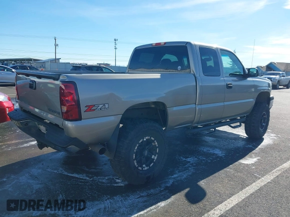 2003 Chevrolet Silverado 1500 with VIN 2GCEK19T331108222, listed as a IAAI auction lot 41549375 with 235,437 mi miles. Bid and sale history available at carsss.com. Image 4.