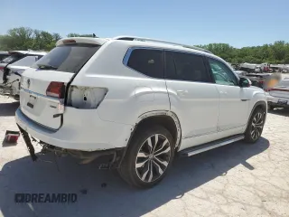 2021 Volkswagen Atlas SEL Premium R-Line with VIN 1V2FR2CA9MC524833, listed as a Copart auction lot 57441175 with 72,128 mi miles and Salvage title. Bid and sale history available at DreamBid. Image 3.