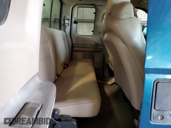 2001 Ford F-250 XL с VIN 3FTNX21L61MA38837, выставлен на аукционе Copart как лот 56458565 с пробегом 180 242 миль миль и Чистый • Clean title. История ставок и продаж доступна на DreamBid. Изображение 10.