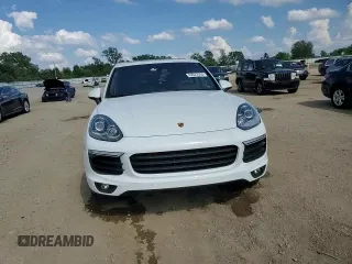 2017 Porsche Cayenne с VIN WP1AA2A21HKA82221, выставлен на аукционе Copart как лот 62022355 с пробегом 122 965 миль миль и Списание • Salvage title. История ставок и продаж доступна на DreamBid. Изображение 14.