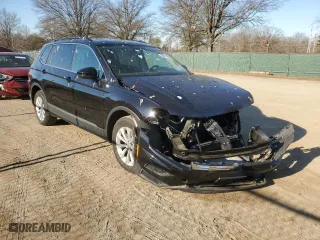 2018 Volkswagen Tiguan SEL with VIN 3VV3B7AX5JM152352, listed as a Copart auction lot 46411295 with 75,462 mi miles and Salvage Title. Bid and sale history available at carsss.com. Image 4.