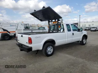 2006 Ford Super Duty F-250 XL with VIN 1FTSX21586EA29669, listed as a Copart auction lot 71964414 with 298,897 mi miles and Clean Title. Bid and sale history available at carsss.com. Image 3.