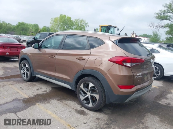 2017 Hyundai Tucson Value z VIN KM8J33A29HU389413, wystawiony jako IAAI lot #42098242 z przebiegiem 98 738 mil mil oraz . Historia ofert i sprzedaży dostępna na DreamBid. Obrazek 3.