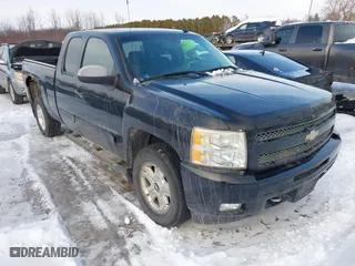 2010 Chevrolet Silverado 1500 LT with VIN 1GCSKSE33AZ121362, listed as a IAAI auction lot 41554626 with 232,076 mi miles. Bid and sale history available at carsss.com. Image 1.