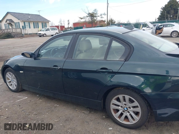 2006 BMW 3 Series 325xi with VIN WBAVD13516KT79513, listed as a IAAI auction lot 41609704 with 116,883 mi miles. Bid and sale history available at carsss.com. Image 14.