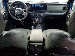 2024 Jeep Gladiator Mojave X with VIN 1C6JJTEG6RL124639, listed as a Copart auction lot 74877824 with Not provided miles and Non repairable. Bid and sale history available at DreamBid. Image 8.