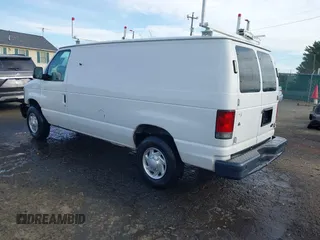 2011 Ford Econoline Cargo Commercial z VIN 1FTNE2EL6BDB35128, wystawiony jako IAAI lot #42088056 z przebiegiem 146 609 mil mil oraz . Historia ofert i sprzedaży dostępna na DreamBid. Obrazek 3.