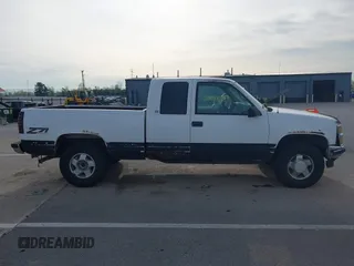 1997 Chevrolet Silverado 1500 with VIN 1GCEK19R5VE232708, listed as a IAAI auction lot 42197468 with 208,458 mi miles and . Bid and sale history available at DreamBid. Image 13.