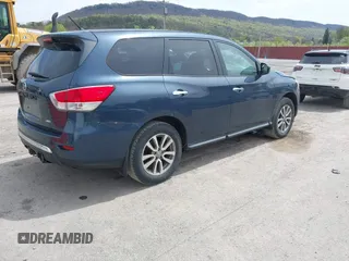 2014 Nissan Pathfinder SV with VIN 5N1AR2MM7EC713787, listed as a IAAI auction lot 42099074 with 136,321 mi miles. Bid and sale history available at carsss.com. Image 4.