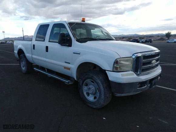 2005 Ford Super Duty F-250 XL with VIN 1FTSW21P35EC83311, listed as a IAAI auction lot 41741558 with NaN miles. Bid and sale history available at carsss.com. Image 1.