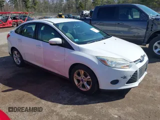 2013 Ford Focus SE with VIN 1FADP3F28DL274208, listed as a IAAI auction lot 41997585 with 233,384 mi miles. Bid and sale history available at carsss.com. Image 1.