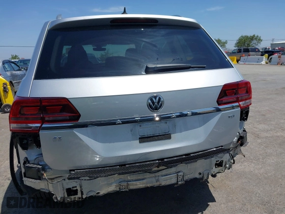 2018 Volkswagen Atlas SE with VIN 1V2DP2CA3JC599181, listed as a IAAI auction lot 42293017 with 70,589 mi miles and . Bid and sale history available at DreamBid. Image 17.