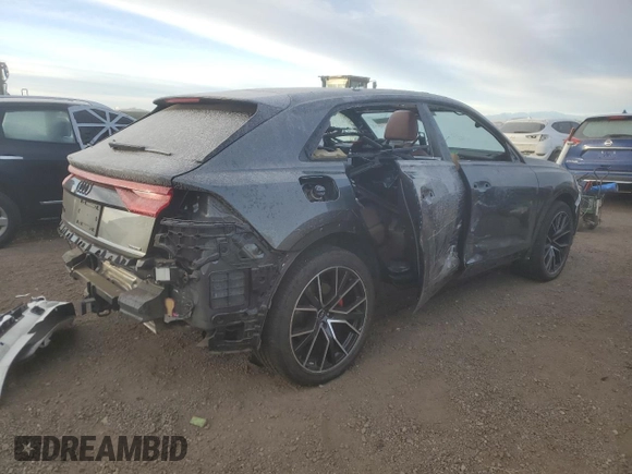 2023 Audi Q8 Prestige z VIN WA1FVBF12PD021596, wystawiony jako Copart lot #86624584 z przebiegiem 10 435 mil mil oraz Szkoda całkowita • Salvage title. Historia ofert i sprzedaży dostępna na DreamBid. Obrazek 3.