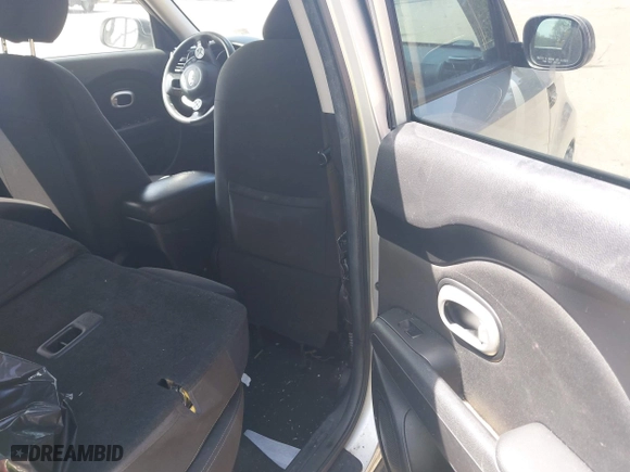 2014 Kia Soul with VIN KNDJN2A20E7738784, listed as a IAAI auction lot 42102980 with 139,242 mi miles. Bid and sale history available at carsss.com. Image 8.