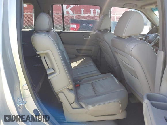 2011 Honda Pilot EX-L with VIN 5FNYF4H53BB020479, listed as a IAAI auction lot 42004774 with 248,153 mi miles. Bid and sale history available at carsss.com. Image 8.