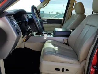 2016 Ford Expedition XLT с VIN 1FMJU1HT2GEF42156, выставлен на аукционе Copart как лот 51824235 с пробегом 152 656 миль миль и Списание • Salvage title. История ставок и продаж доступна на DreamBid. Изображение 7.