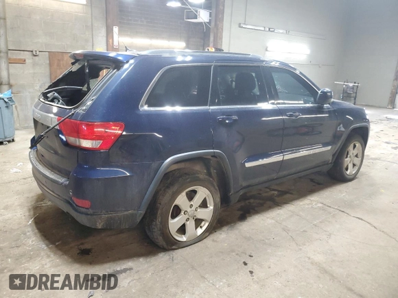 2013 Jeep Grand Cherokee Laredo with VIN 1C4RJFAG4DC502968, listed as a Copart auction lot 45549735 with 202,667 mi miles and Salvage Title. Bid and sale history available at carsss.com. Image 3.