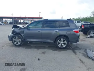 2011 Toyota Highlander Limited with VIN 5TDYK3EH8BS043420, listed as a IAAI auction lot 41936665 with 205,590 mi miles and . Bid and sale history available at DreamBid. Image 14.