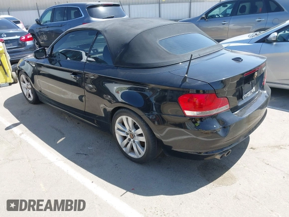 2010 BMW 1 Series 128i с VIN WBAUN1C52AVH81995, выставлен на аукционе IAAI как лот 42359298 с пробегом 137 443 миль миль и . История ставок и продаж доступна на DreamBid. Изображение 3.