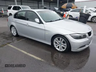2006 BMW 3 Series 325i z VIN WBAVB13556K000616, wystawiony jako IAAI lot #42422569 z przebiegiem 201 931 mil mil oraz . Historia ofert i sprzedaży dostępna na DreamBid. Obrazek 1.