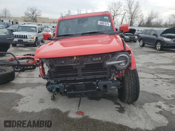 2023 Ford Bronco z VIN 1FMDE5AHXPLC15412, wystawiony jako Copart lot #50881875 z przebiegiem 437 mil mil oraz Szkoda całkowita • Salvage title. Historia ofert i sprzedaży dostępna na DreamBid. Obrazek 5.