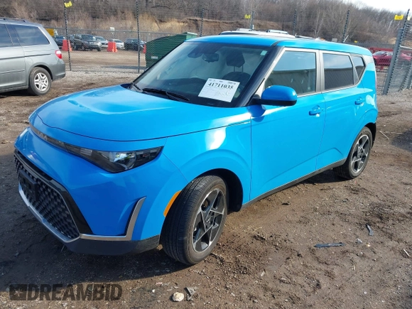 2024 Kia Soul EX with VIN KNDJ33AU7R7231321, listed as a IAAI auction lot 41711035 with 7,656 mi miles. Bid and sale history available at carsss.com. Image 18.