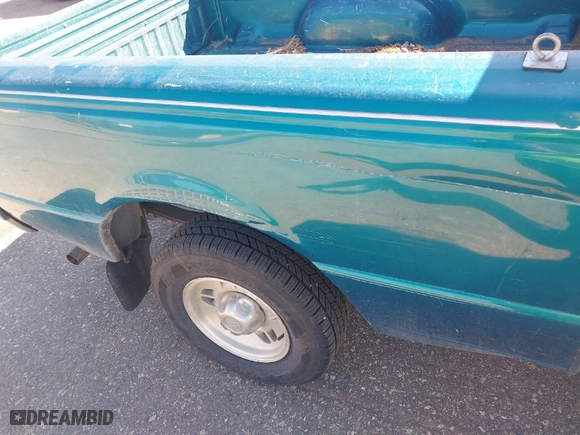 1996 Ford Ranger XL with VIN 1FTCR14U8TPB06925, listed as a IAAI auction lot 41720536 with 101,758 mi miles. Bid and sale history available at carsss.com. Image 6.