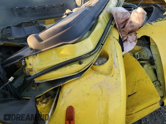 2003 Toyota MR2 z VIN JTDFR320X30066154, wystawiony jako Copart lot #88558225 z przebiegiem Nie podano mil oraz Szkoda całkowita • Salvage title. Historia ofert i sprzedaży dostępna na DreamBid. Obrazek 10.