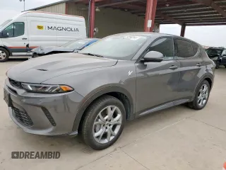 2024 Dodge Hornet R/T z VIN ZACPDFCW4R3A29263, wystawiony jako Copart lot #63423425 z przebiegiem 25 382 mil mil oraz Nie do naprawy • Non repairable. Historia ofert i sprzedaży dostępna na DreamBid. Obrazek 1.