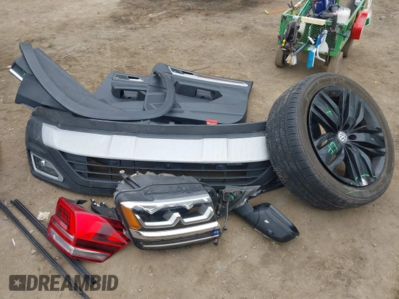 2019 Volkswagen Atlas SEL Premium with VIN 1V2NR2CA5KC507911, listed as a IAAI auction lot 41806967 with 70,618 mi miles and . Bid and sale history available at DreamBid. Image 12.