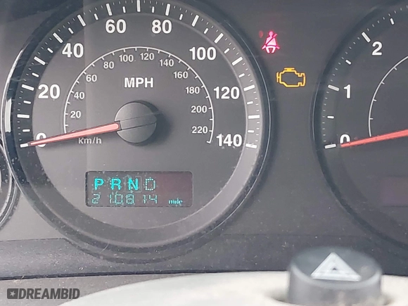 2005 Jeep Grand Cherokee Laredo with VIN 1J4GS48K45C677011, listed as a IAAI auction lot 41121018 with 210,814 mi miles. Bid and sale history available at carsss.com. Image 15.