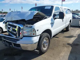 2005 Ford Super Duty F-250 XL with VIN 1FTSX20Y05EB83349, listed as a IAAI auction lot 41433254 with 169,933 mi miles. Bid and sale history available at carsss.com. Image 2.