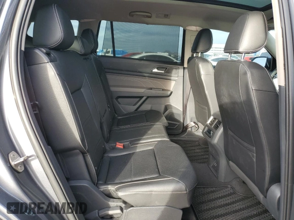 2022 Volkswagen Atlas SE with VIN 1V2JR2CA5NC515557, listed as a Copart auction lot 45356975 with 10,442 mi miles and Clean title. Bid and sale history available at DreamBid. Image 11.
