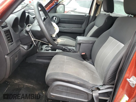 2007 Dodge Nitro SXT with VIN 1D8GU28K97W587506, listed as a Copart auction lot 72824234 with 221,093 mi miles and Clean Title. Bid and sale history available at DreamBid. Image 7.