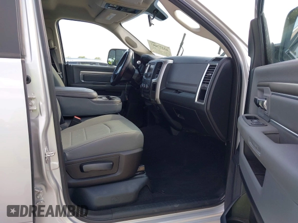 2018 Ram 2500 SLT with VIN 3C6UR5DL2JG300734, listed as a IAAI auction lot 42277603 with 74,923 mi miles and . Bid and sale history available at DreamBid. Image 5.