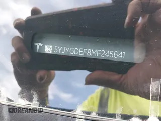 2021 Tesla Model Y Performance z VIN 5YJYGDEF8MF245641, wystawiony jako IAAI lot #41685230 z przebiegiem 25 903 mil mil oraz . Historia ofert i sprzedaży dostępna na DreamBid. Obrazek 9.