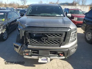 2023 Nissan Titan SV z VIN 1N6AA1ED4PN116721, wystawiony jako Copart lot #45902004 z przebiegiem 7 075 mil mil oraz Szkoda całkowita • Salvage title. Historia ofert i sprzedaży dostępna na DreamBid. Obrazek 5.