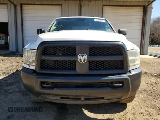 2018 Ram 2500 Tradesman with VIN 3C7WR5HJXJG217243, listed as a Copart auction lot 45422955 with 162,720 mi miles and Clean title. Bid and sale history available at DreamBid. Image 5.