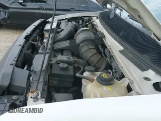 2010 Ford Econoline Cargo Commercial z VIN 1FTNE1EW1ADA04806, wystawiony jako IAAI lot #43580672 z przebiegiem 172 084 mil mil oraz . Historia ofert i sprzedaży dostępna na DreamBid. Obrazek 12.