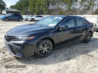 2024 Toyota Camry SE with VIN 4T1G11AK1RU240578, listed as a Copart auction lot 47613905 with 66,061 mi miles and Salvage Title. Bid and sale history available at carsss.com. Image 1.