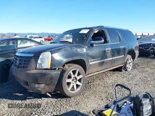 2008 Cadillac Escalade ESV z VIN 1GYFK66868R233774, wystawiony jako IAAI lot #41558263 z przebiegiem Nie podano mil oraz . Historia ofert i sprzedaży dostępna na DreamBid. Obrazek 17.