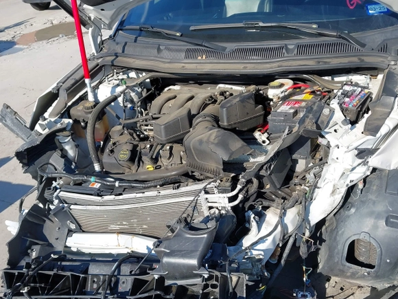 2019 Ford Explorer XLT with VIN 1FM5K7D83KGA27725, listed as a IAAI auction lot 40452438 with 76,913 mi miles and . Bid and sale history available at DreamBid. Image 10.
